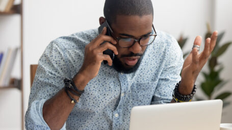 Man accessing tech support